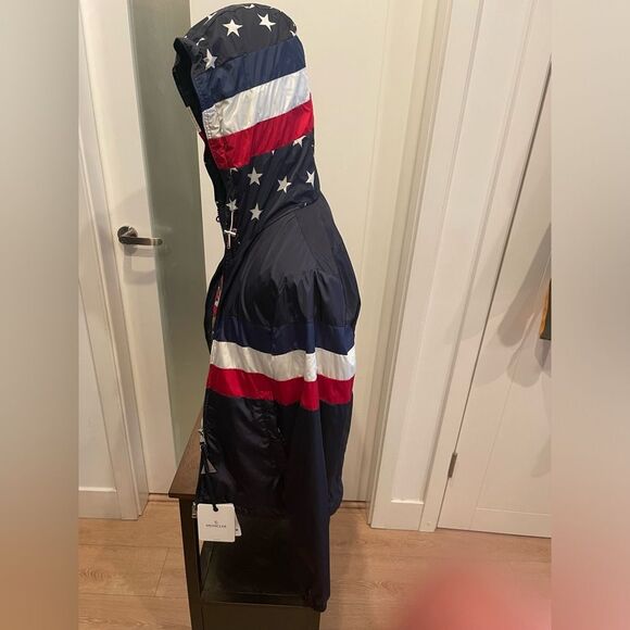 Moncler Windbreaker - Size Medium  - Moncler Hooded Jacket  - Summer Jacket - - Picture 8 of 17